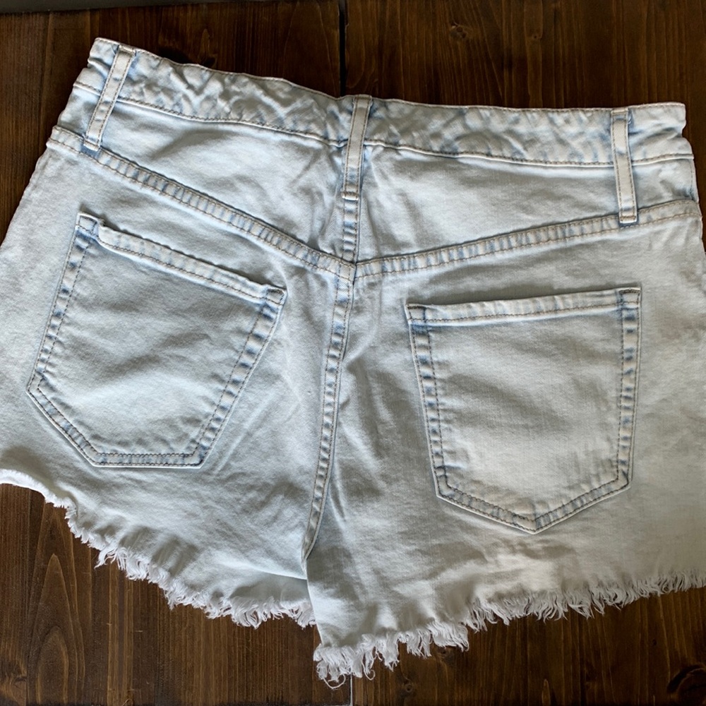 Wild Fable boho cut off high waisted jean shorts. Size 10 light wash